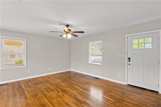 Photo - 2161 Rochelle Way SW