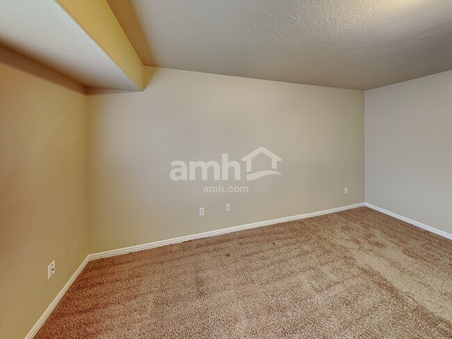 Photo - 5252 S 4300 W