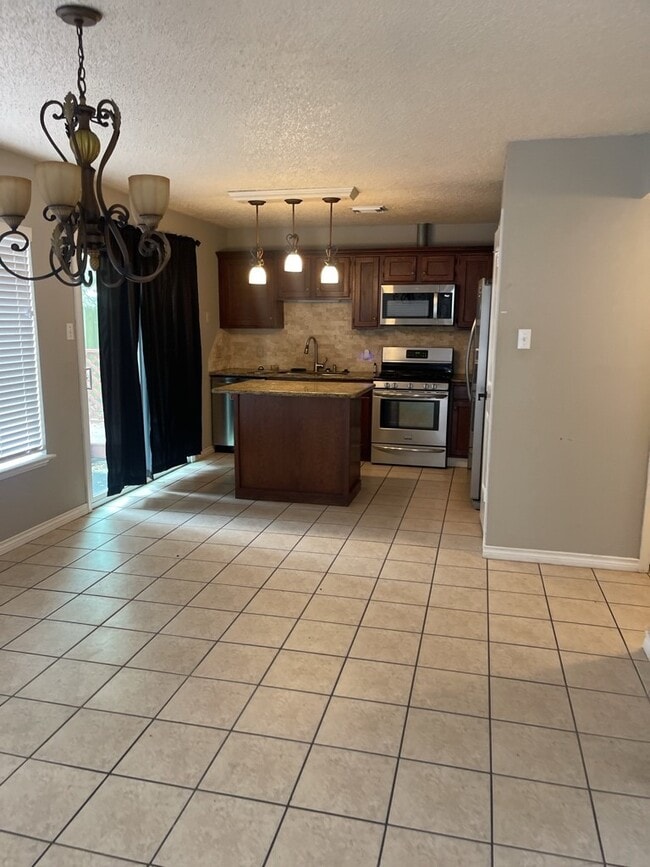 Photo - 2402 Chestnut Mills Rd