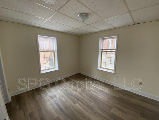 Photo - 5 Center Square Unit 21