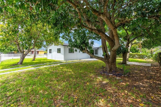 Photo - 1041 NW 199th St