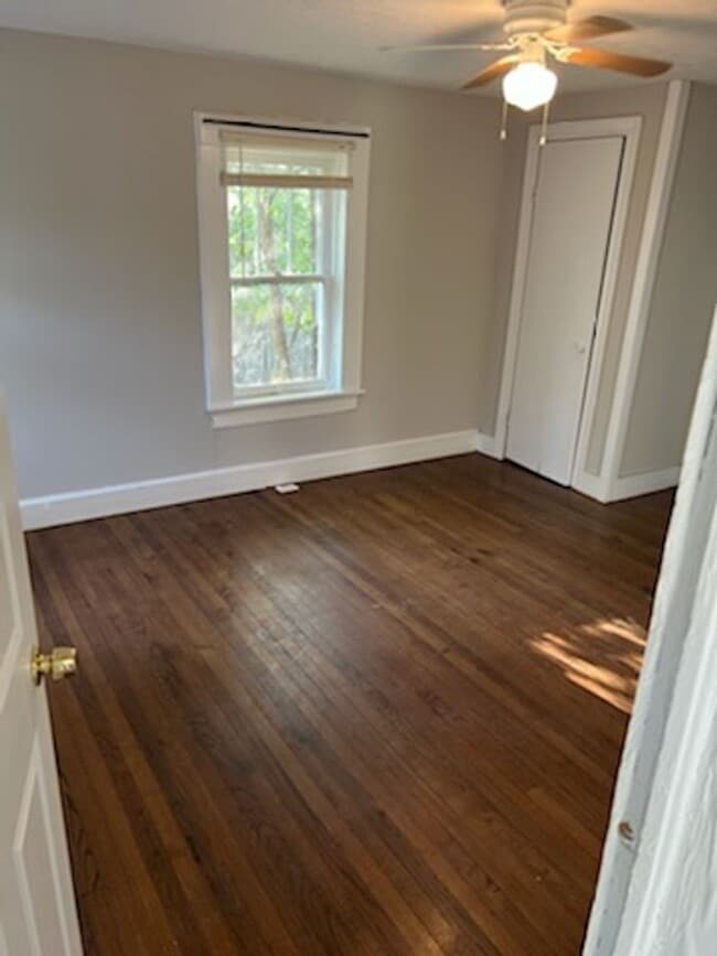 EdgewoodRd3515(A-B) - EdgewoodRd3515(A-B) Apartment Unit A