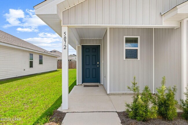 Photo - 5072 Windrow Way