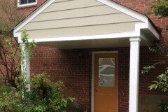 Separate side entrance - 3905 Brenda Ln Unit One Bedroom apartment