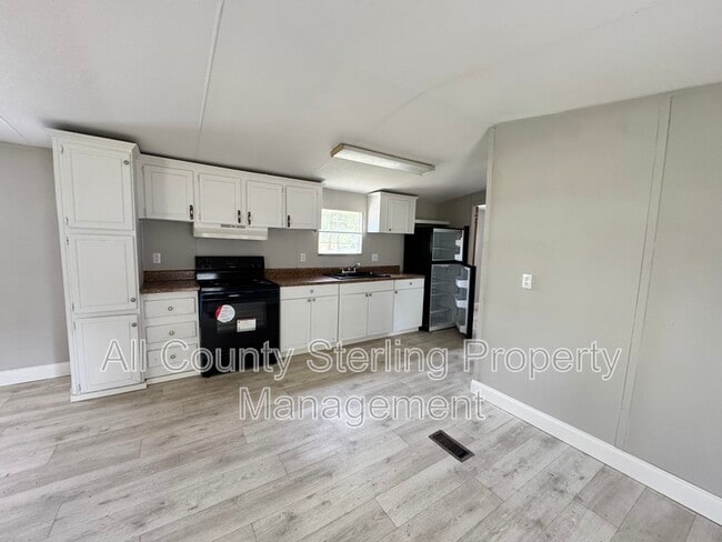 Photo - 108 SW Piston Glen