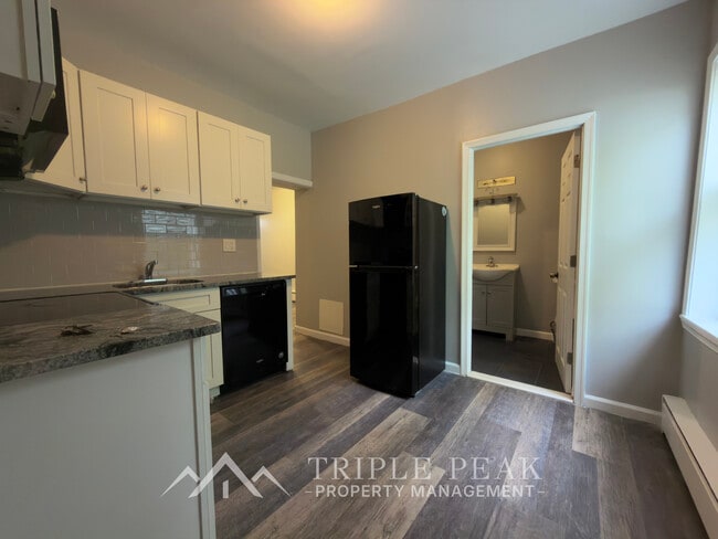 201 Greenway Ave Unidad 3