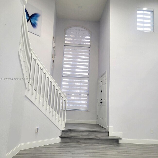 Photo - 9352 SW 155th Ave