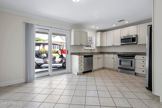 Photo - Charming Downtown Ocean Springs 3-Bedroom ... Unit #8