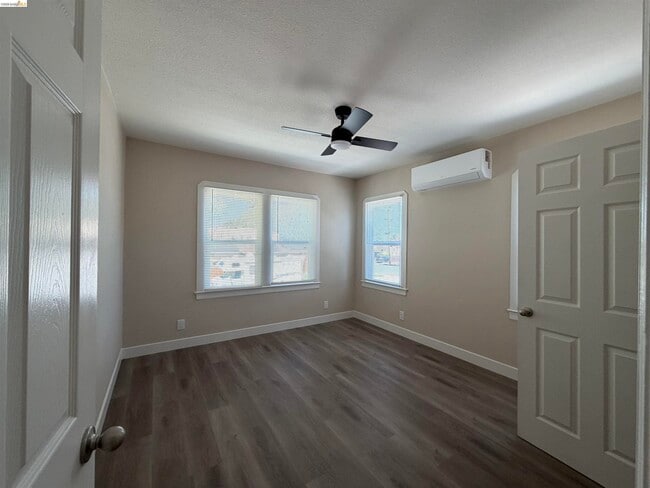 Photo - 1225 Pine St