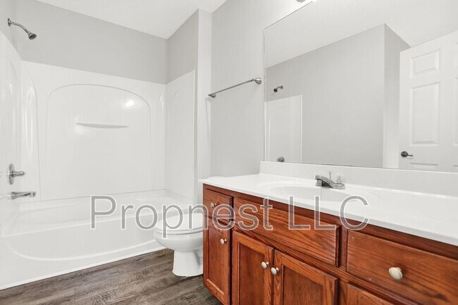 Photo - 771 Barrington Woods Cove