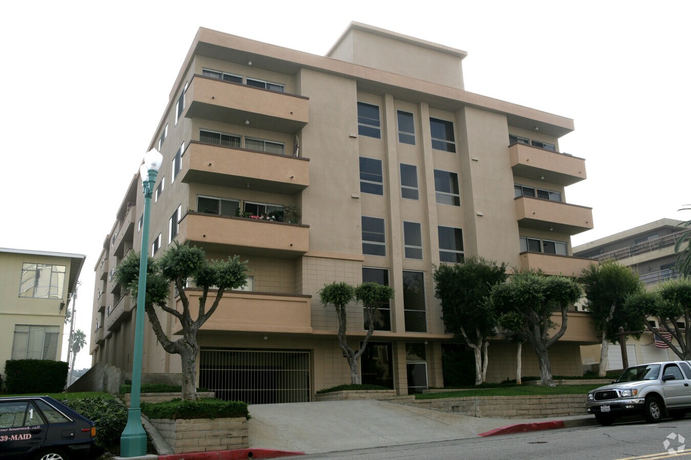Photo - Seaview Apartments