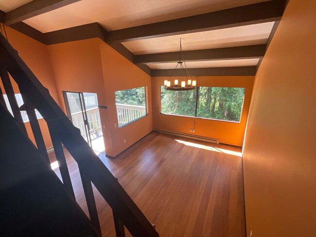 1 Bed, 2 Bath Condo - Feels Like a Treehouse! - 1 Bed, 2 Bath Condo - Feels Like a Treehouse! Unidad 40