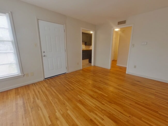 Photo - 1823 N Jeanette Ave