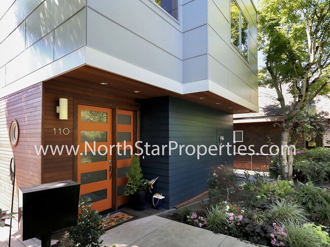 Photo - Truly Amazing and Rare Furnished Lake Oswego Cabana.