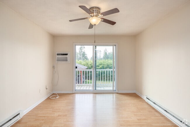 Interior Photo - Rose May Manor Rental