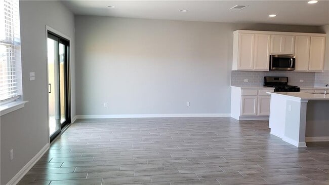 Photo - 1508 Whippletree Trl