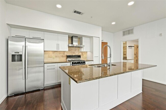 Photo - 1600 Barton Springs Rd Unit 5510