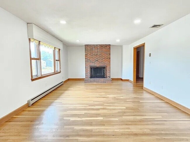 Photo - 50 Lee St Unit 2