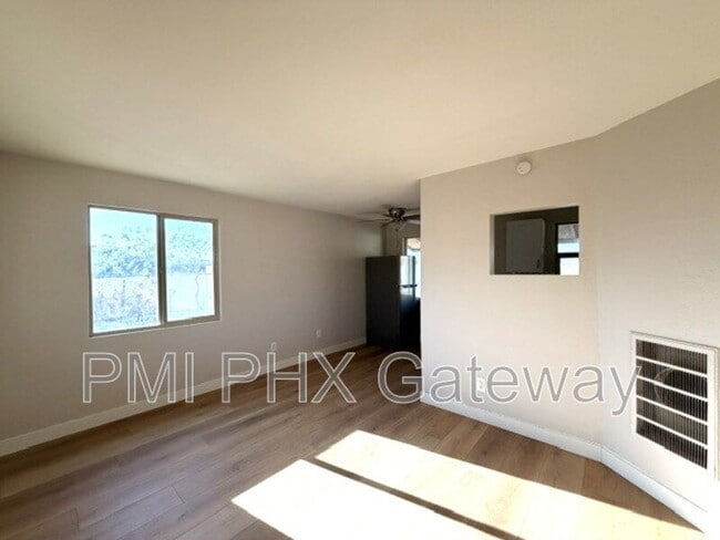 Photo - 145 Stewart St