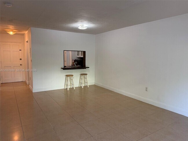 9621 SW 77th Ave Unit 101B