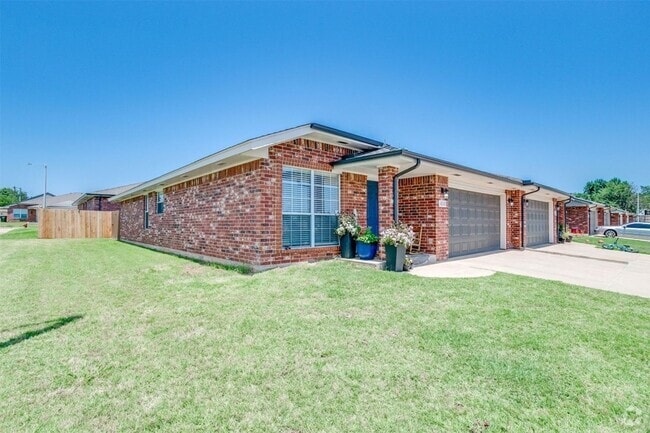 Building Photo - Beautiful 3 Bedroom in Norman Rental