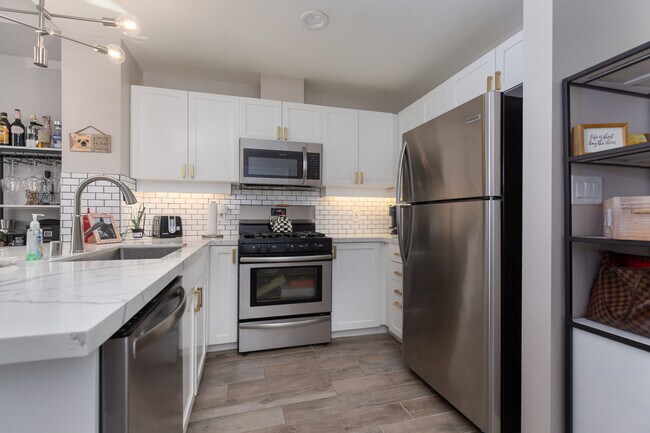 Photo - 1240 India St Unit 100