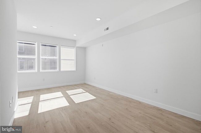 Building Photo - 2346 N 16th St Unit 2