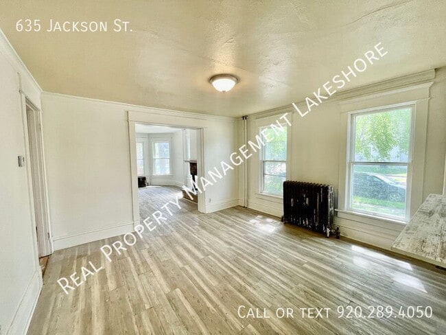 Photo - 635 Jackson St