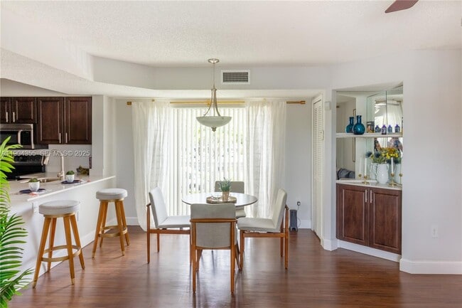 Photo - 17200 NW 64th Ave Unit 21-306