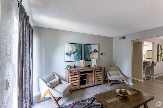 2BR, 1.5BA - Oak - 1080SF - Living Room