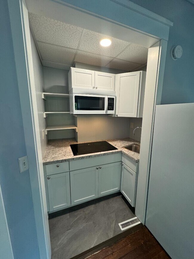 Photo - 602 E Grove St