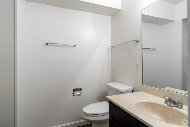 3BR, 2BA a 1325SF - Baño principal