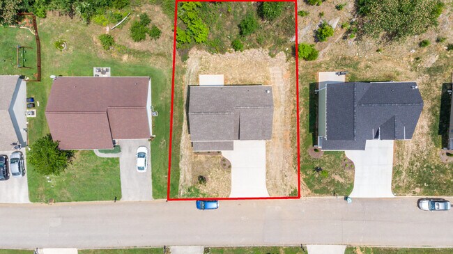 Photo - 628 Drakewood Rd