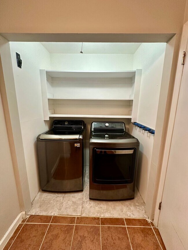Photo - Spacious 2 Bedroom, 2 Bathroom Condominium with City Views