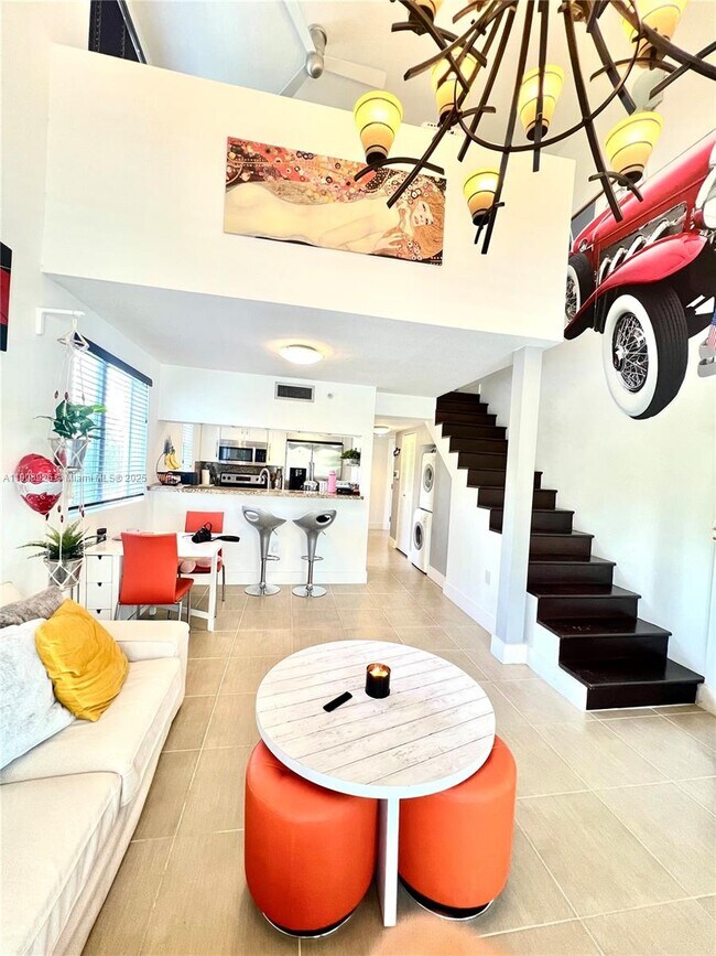 Photo - 498 SW 2nd St Unidad 201