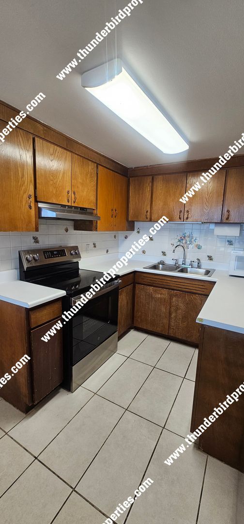Photo - Charming 3 Bedroom, 2 Bathroom, 1500 Sq Ft Apartment with amazing balcony views of Albuquerque an...