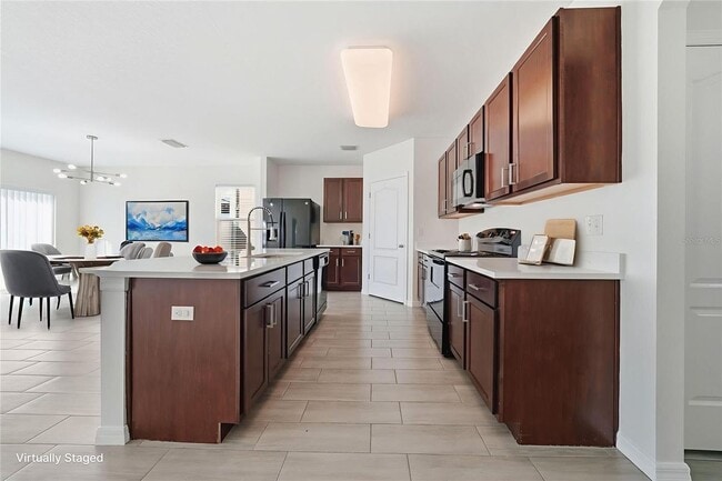 Photo - 547 Hartford Hts St