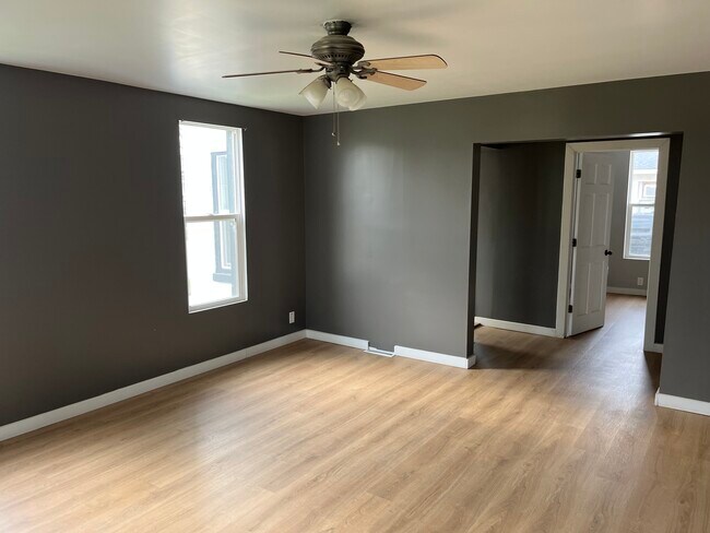 102 E Stanton St Unit 1