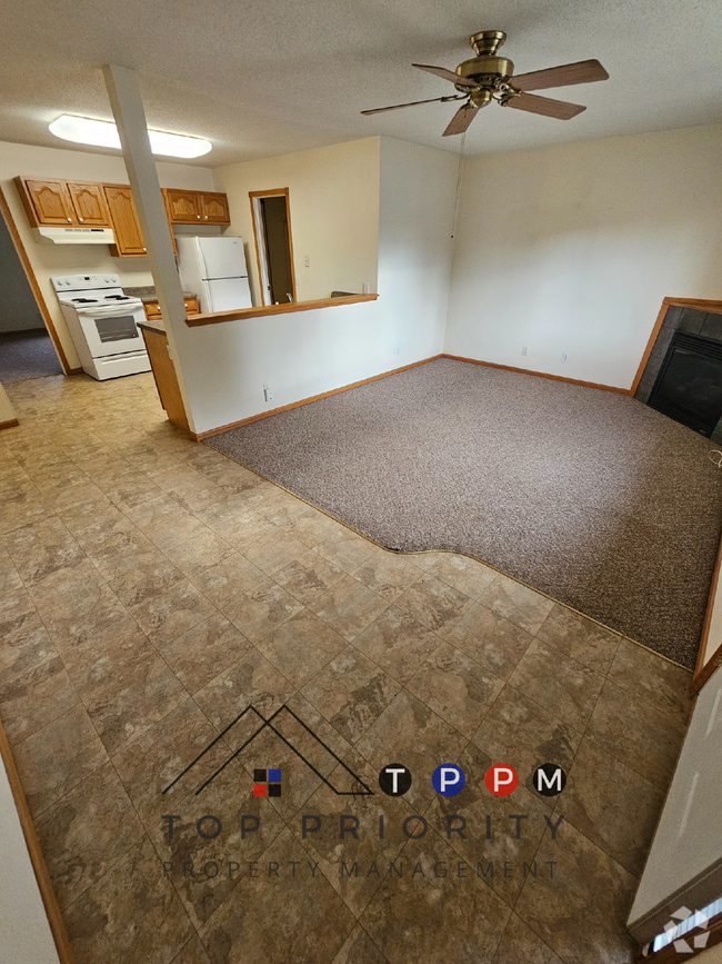 Building Photo - 1 Bedroom | 1 Bathroom Single-Level Unit i... Rental