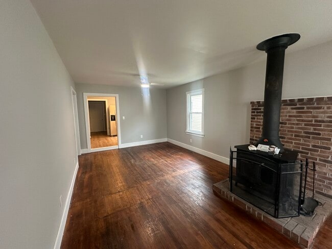 Dining / Living Area - 410 Abney St