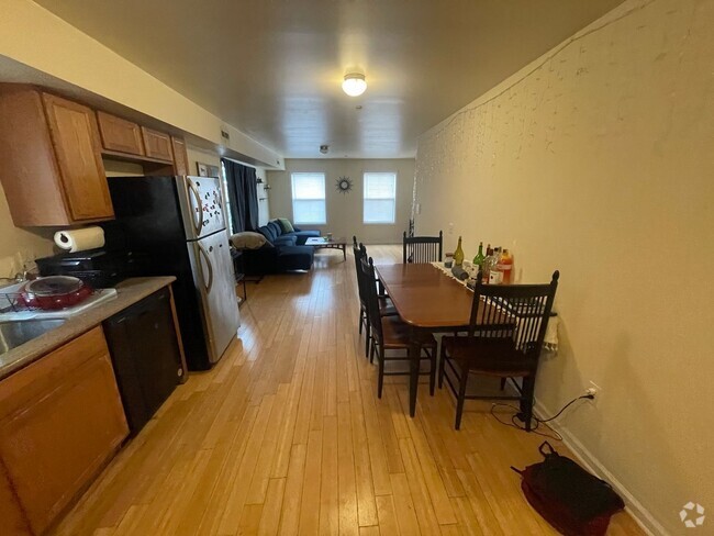 Building Photo - 1523 N 17th St Unit 3 Rental