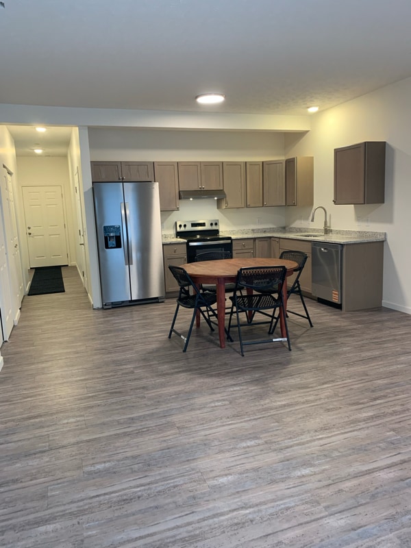 Photo - 456 Westside Dr