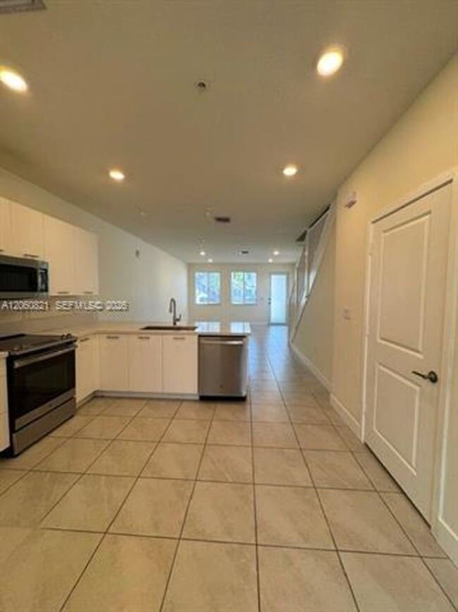 Photo - 10270 NW 66th St