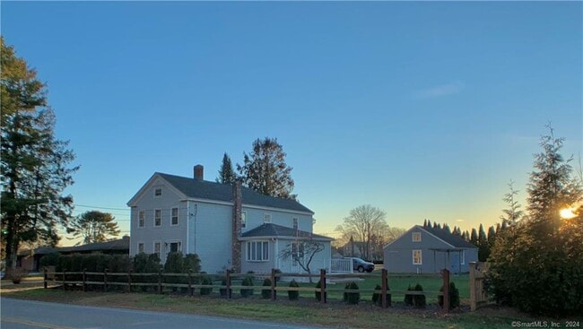 Photo - 270 N Water St