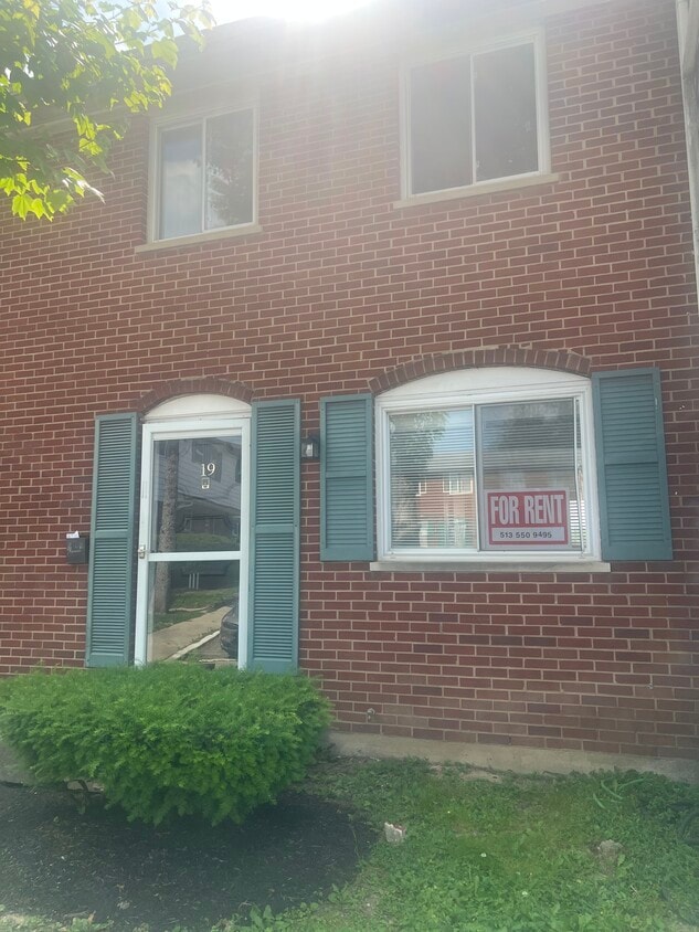 Photo - 1570 Meredith Dr (Cincinnati, OH)