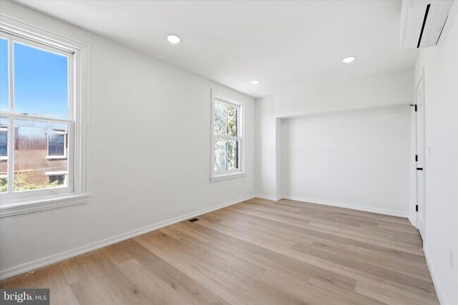 Photo - 627 N 16th St Unit 301