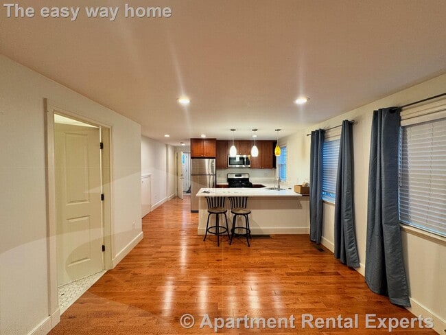Building Photo - 50 Spring St Rental