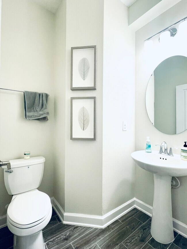 MOVE IN 11/1/2024! Beautiful New Constru... House House Rental in