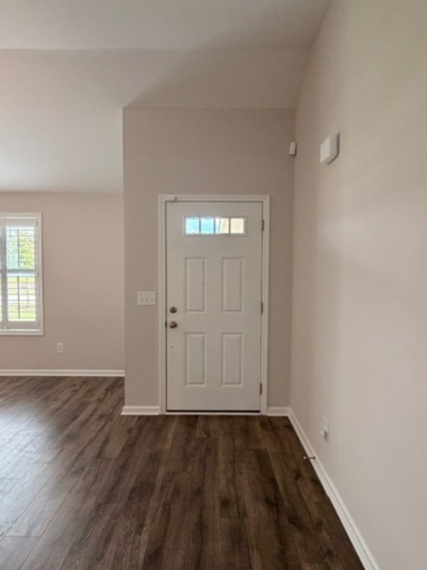 Photo - 660 Constitution Dr