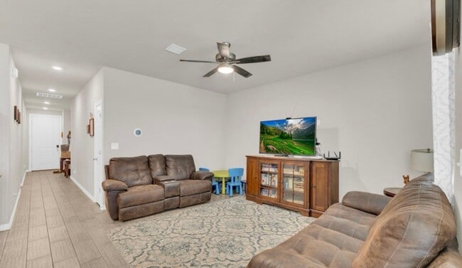 13935 Summer Harmony Ave
